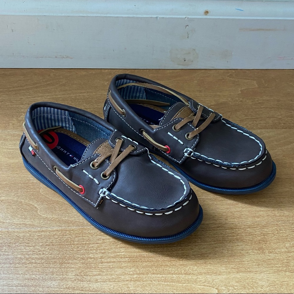 🐥Tommy Hilfiger | Boys Brown Loafers Size 10